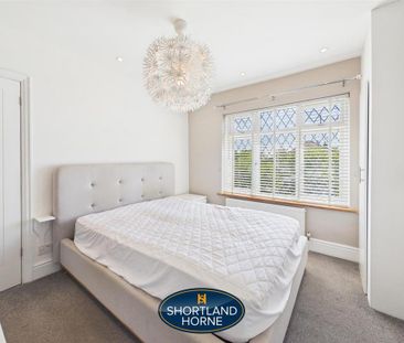 4 bedroom semi-detached house to rent - Photo 4