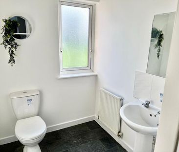 Room in a Shared House, Spekeland Road, L7 - Photo 2