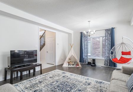 For Lease - 17 Overstone Road, Halton Hills, Ontario - Photo 2