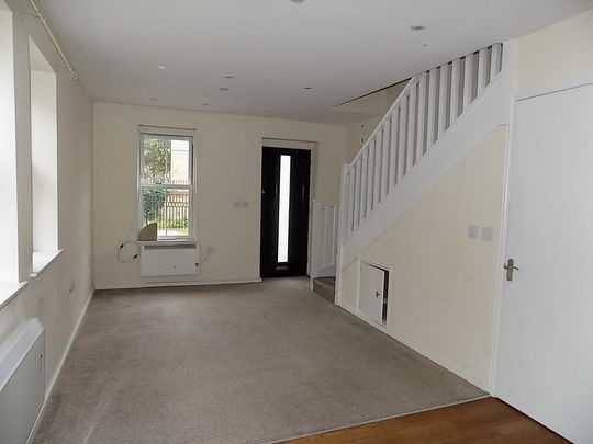 2 bedroom end of terrace house to rent - Photo 1