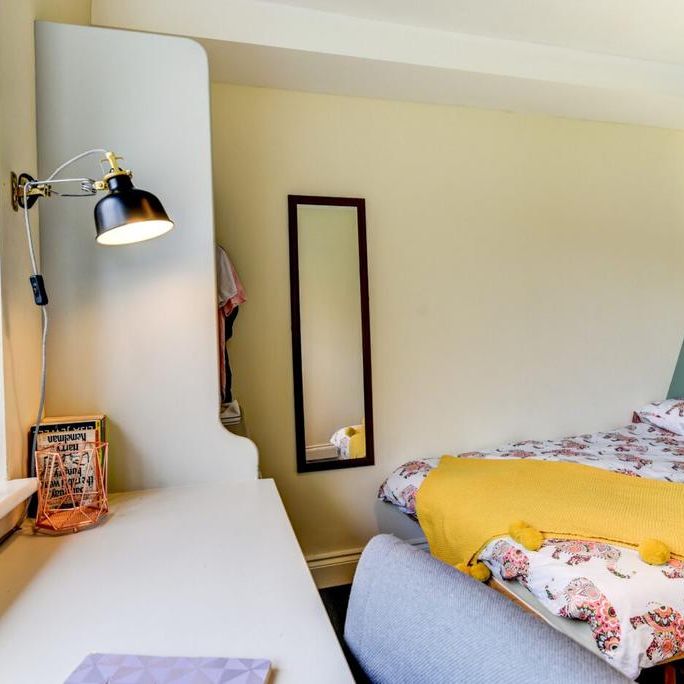 9 bedroom house to rent - Photo 1