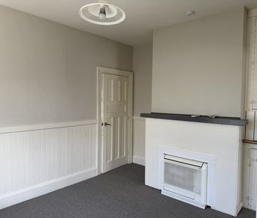 Addington – Spacious 4 bedroom renovated home, Suit family or group! - Photo 5