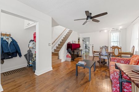 For Lease - 126 Stephenson Avenue, Toronto, Ontario - Photo 2