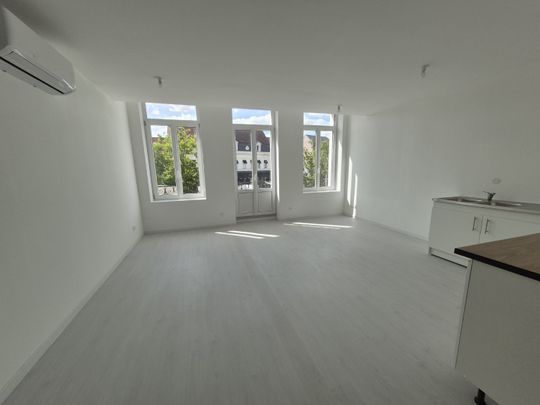 Location Appartement 3 pièces 99m² ST AMAND LES EAUX 59230 - Photo 1