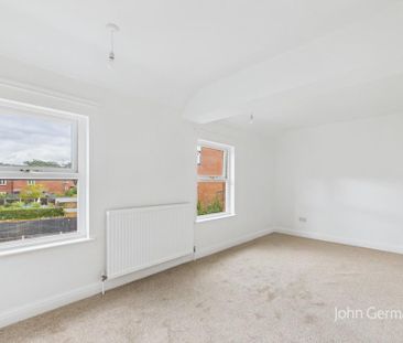 3 bedroom end of terrace house to rent - Photo 3