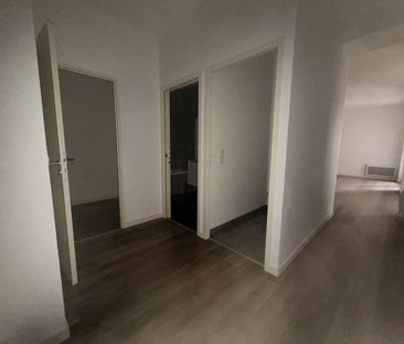 Location Appartement 2 pièces 73m² TOULON 83000 - Photo 6