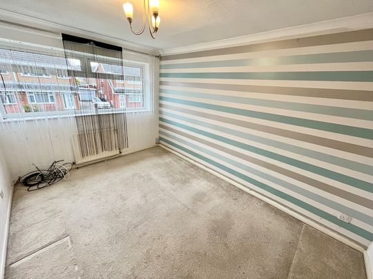 3 bedroom house to rent Webster Crescent, S61 - Photo 1