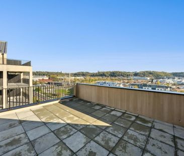 Louer appartement 5 pièces de 160 m² - Photo 2