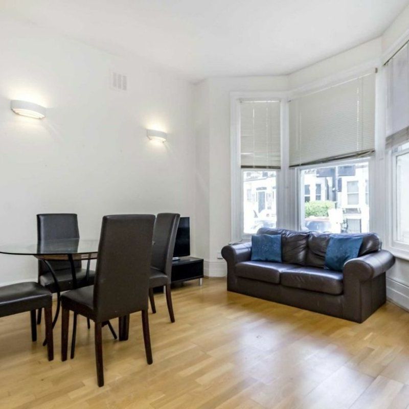 Glazbury Road, Barons Court, W14 - Photo 1