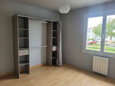 Location appartement 4 pièces, 73.00m², Brem-sur-Mer - Photo 2