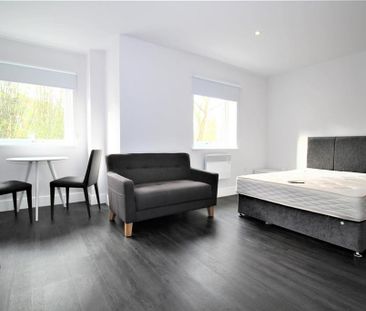 Studio to rent - Photo 3