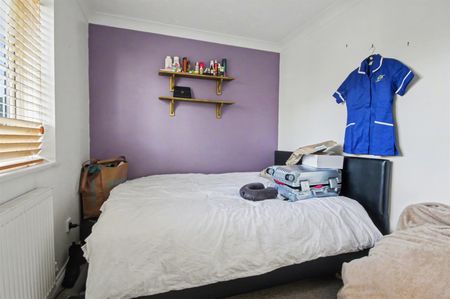 3 Bedroom Bungalow to let - Photo 2