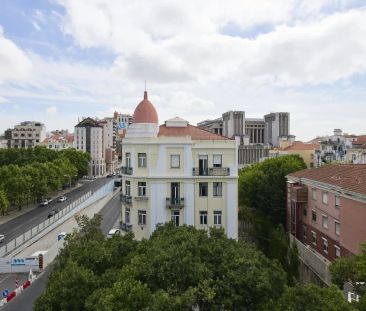 Room in a shared 4-bedroom apartment for rent in Lisbon, couples no... - Photo 4