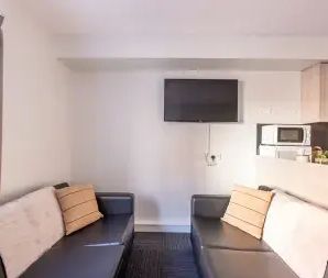 1 bedroom private hall to rent - Photo 2