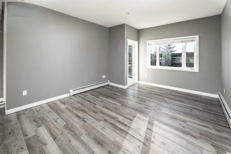 23 Millrise Drive Southwest, Calgary - Photo 2