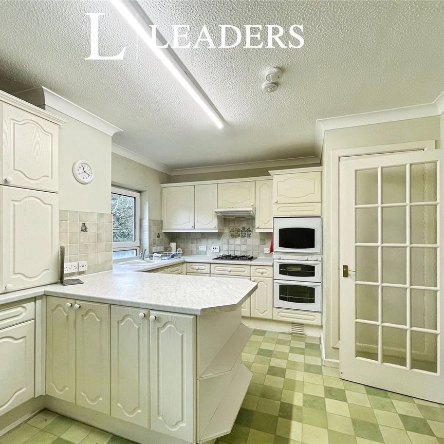 apartment to rent Christchurch Road, Bournemouth, Dorset, BH1 - Photo 1