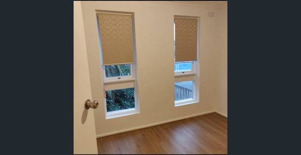 recently renovated , great location!!!! Close to everything!! - Photo 1