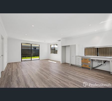 21 Maive Street, Byford, WA 6122 - Photo 2