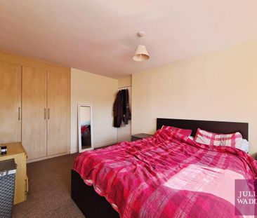 3 bedroom end of terrace house to rent - Photo 6