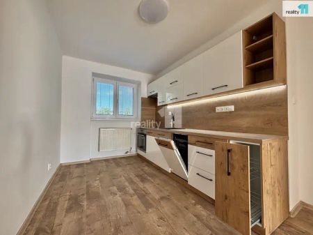 Pronájem bytu 2+1 po kompletní rekonstrukci, 52 m – Nový Bor - Photo 4