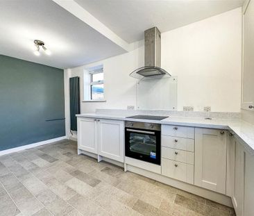 2 bedroom end of terrace house to rent - Photo 6