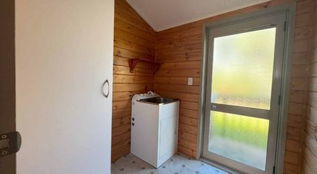 Two Bedroom Property - Photo 4