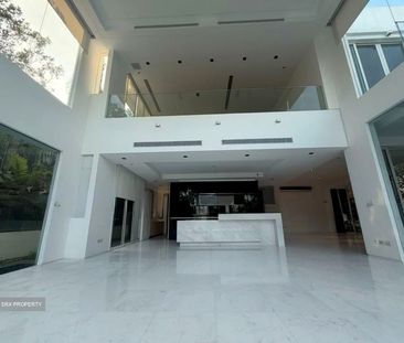Cove Grove (D4), Detached - For Rent - Photo 1