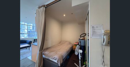 Prime City Living – Furnished Apartment with Stunning Views - Photo 2