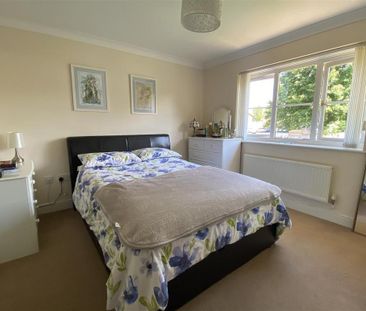 3 bedroom detached house to rent - Photo 5