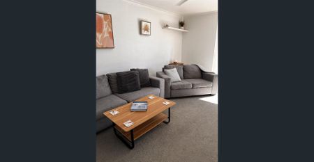 Great Unit Fantastic Location $700 per week furnished - Photo 4