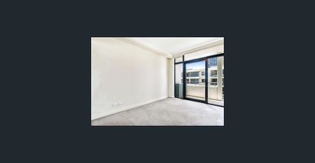 Perfectly Waterfront 1 Bedroom Plus Study Area Apartment - Photo 4