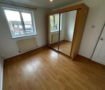 3 bedroom end of terrace house to rent - Photo 5