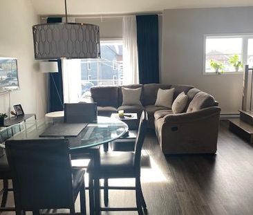 Grand 4 1/2 sur 2 étages à St-Philippe - Photo 2