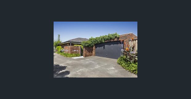 House Sized Three Bedroom Villa - Photo 1