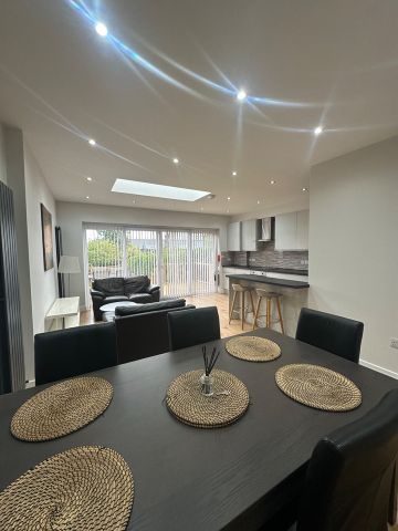 5 Bed Terraced House, Carlisle Avenue, W3 - Photo 4