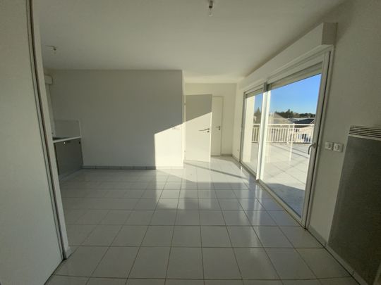 LUNEL - Appartement 2 pièces 40,48m² au 2ème étage avec Terrasse - Photo 1