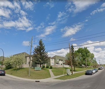 416 - 406 Blackthorn Road Northeast, Calgary - Photo 1