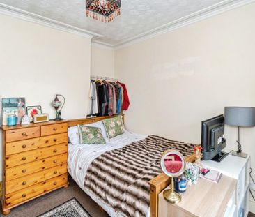 4 bedroom terraced house to rent - Photo 6