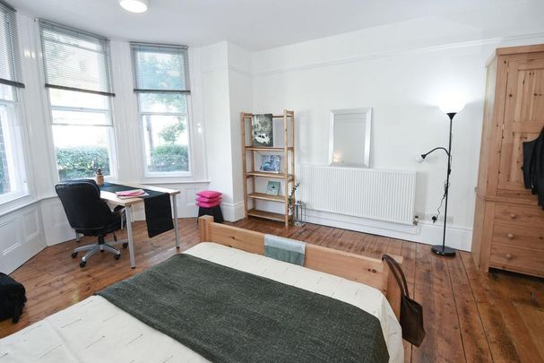 5 bedroom flat to rent - Photo 1