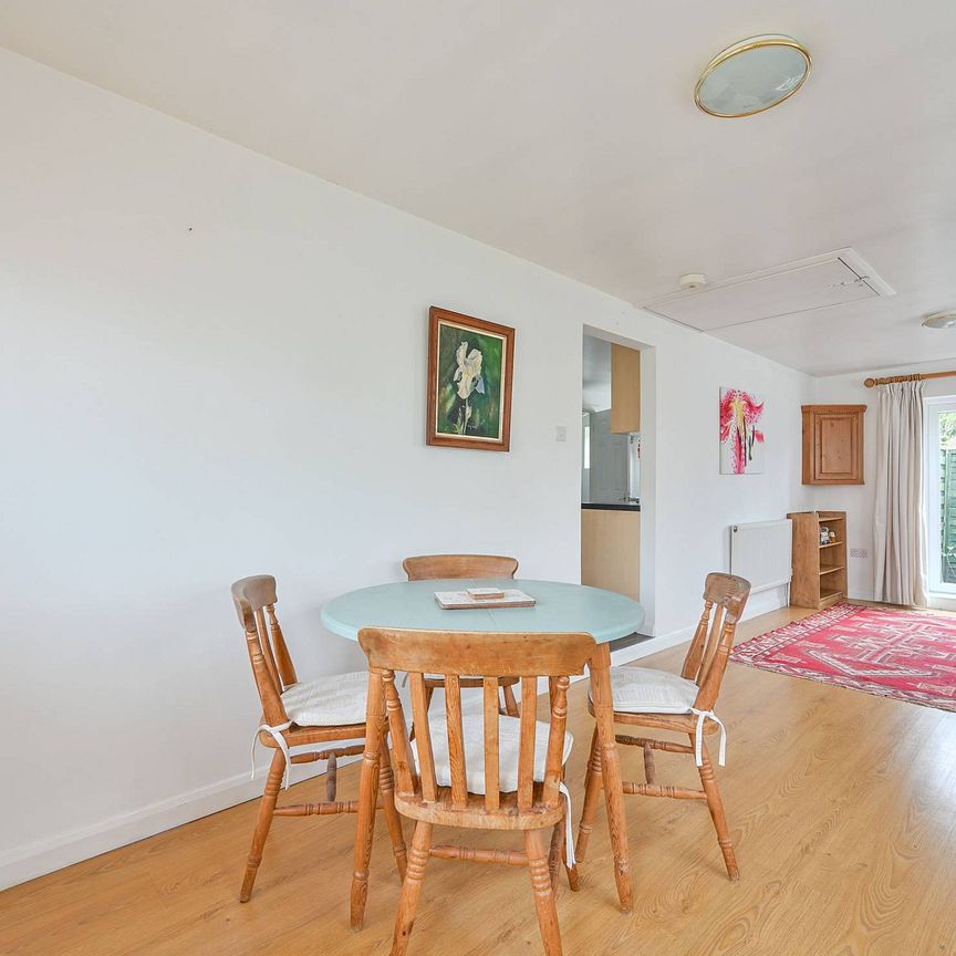 NORTHCOTE CRESCENT, Ockham, KT24 - Photo 1