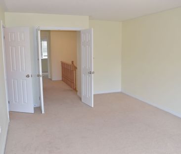 For Lease - 20 Munch Place, Milton, Ontario - Photo 4