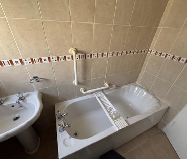 3 bedroom bungalow to rent - Photo 4