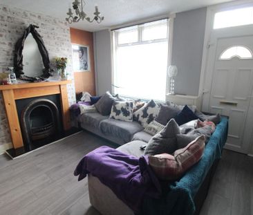 2 bedroom terraced house to rent - Photo 5