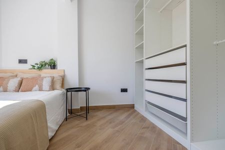 Carrer de lArquitecte Arnau, Valencia, Valencian Community 46020 - Photo 3