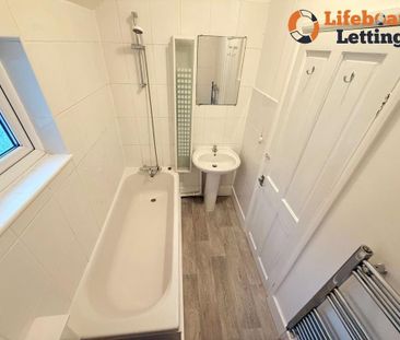 3 bedroom terraced house to rent - Photo 4