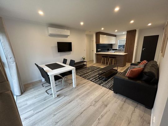 Highlight on Hibiscus - Photo 1