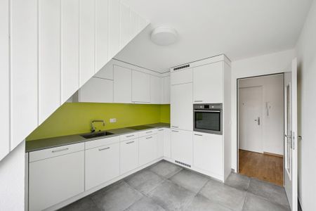 Gemütliche 3,5 Zimmer-Dachwohnung im Ortszentrum von Aesch - Foto 4