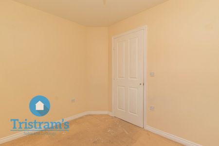 References Pending - 2 bed Flat - Photo 4