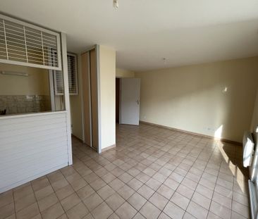 Location Appartement 1 pièce 26m² LA ROCHE SUR YON 85000 - Photo 1