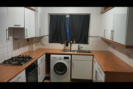 2 Bed Terraced House, Clayton Drive, SE8 - Photo 5